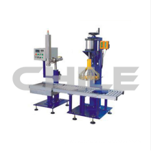 Semi-automatic filling machine for liquid material